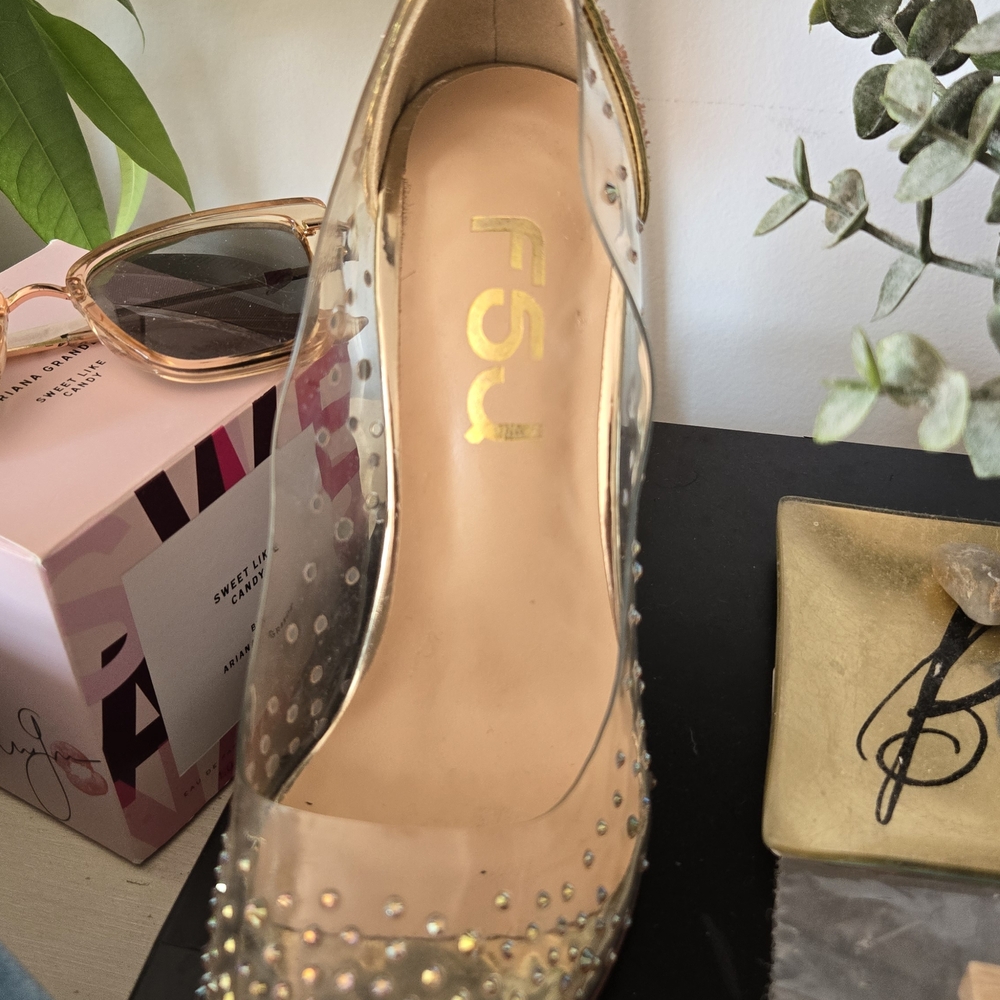 💃Stylish Transparent Heels with Gold and Pink Accents✨️ - Picture 3 of 12